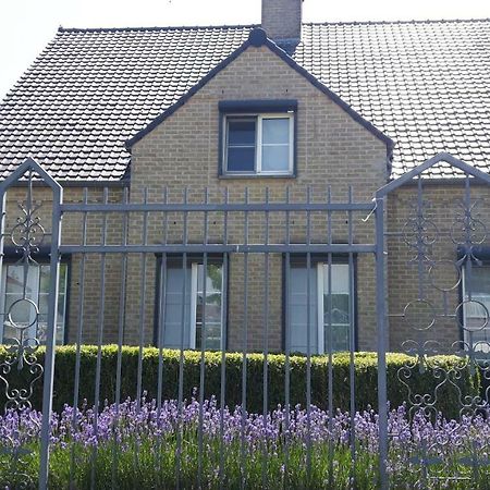 Hemelse Helderheid Lägenhet Maasmechelen Exteriör bild
